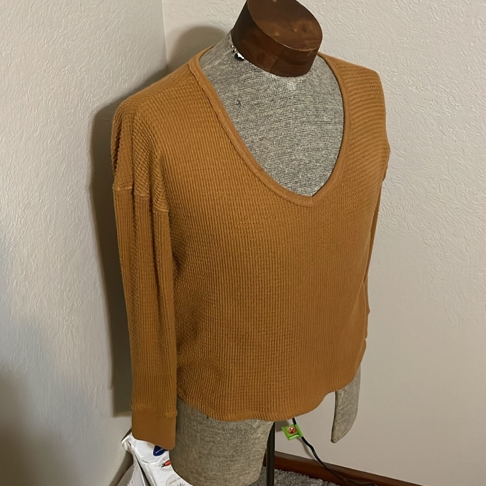 American Eagle Thermal V-Neck Long sleeve in Small.